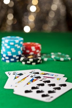 Bigger Bass Bonanza slot game interface showing fishing-themed reels and paylines